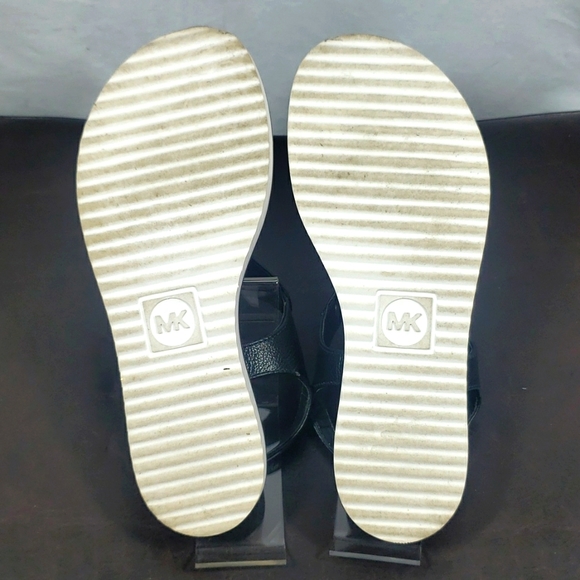 MICHAEL Michael Kors Women's "Brady Thong" T-Strap Sandals, Black, Size 6.5 - Picture 7 of 8